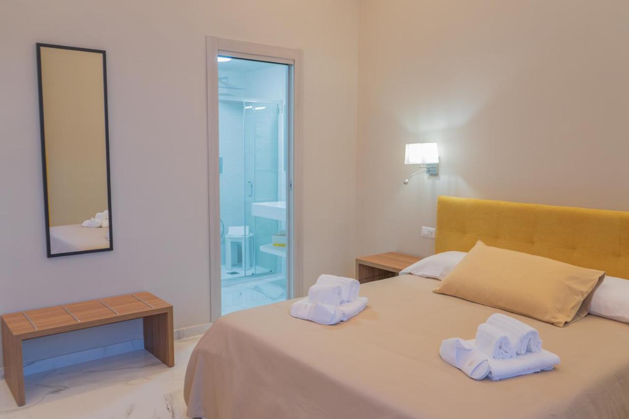 Le Suite Crotone Exteriör bild