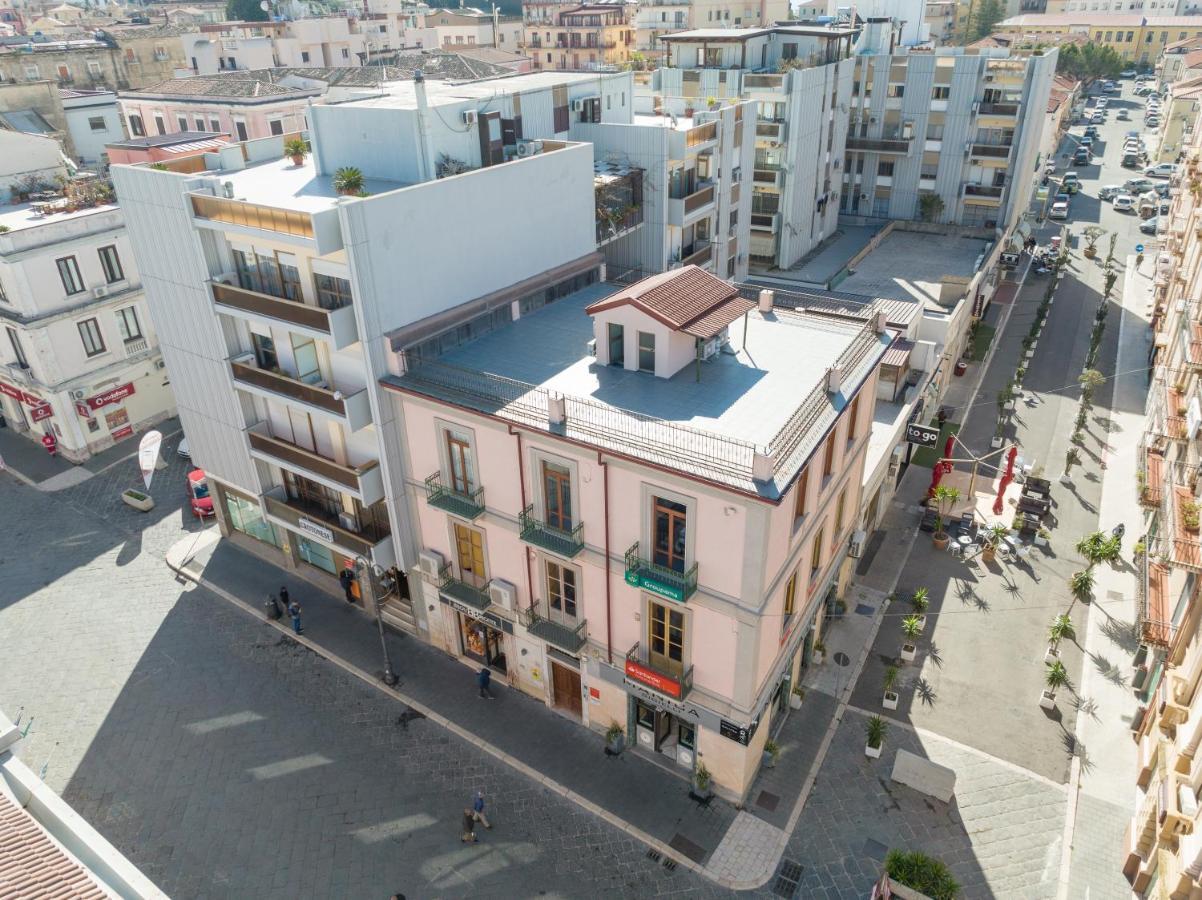Le Suite Crotone Exteriör bild